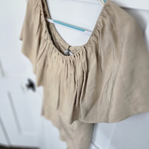 NWT Zara Camel Color Off The Shoulder Shirt With Ruffle Size XS Elastic Neckline - Picture 8 of 13